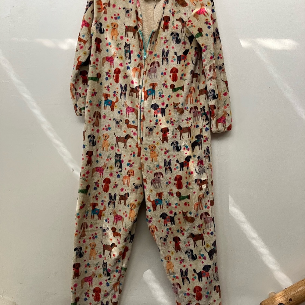 NATURAL LIFE Beige Women’s Onesie with Colorful Dog Print